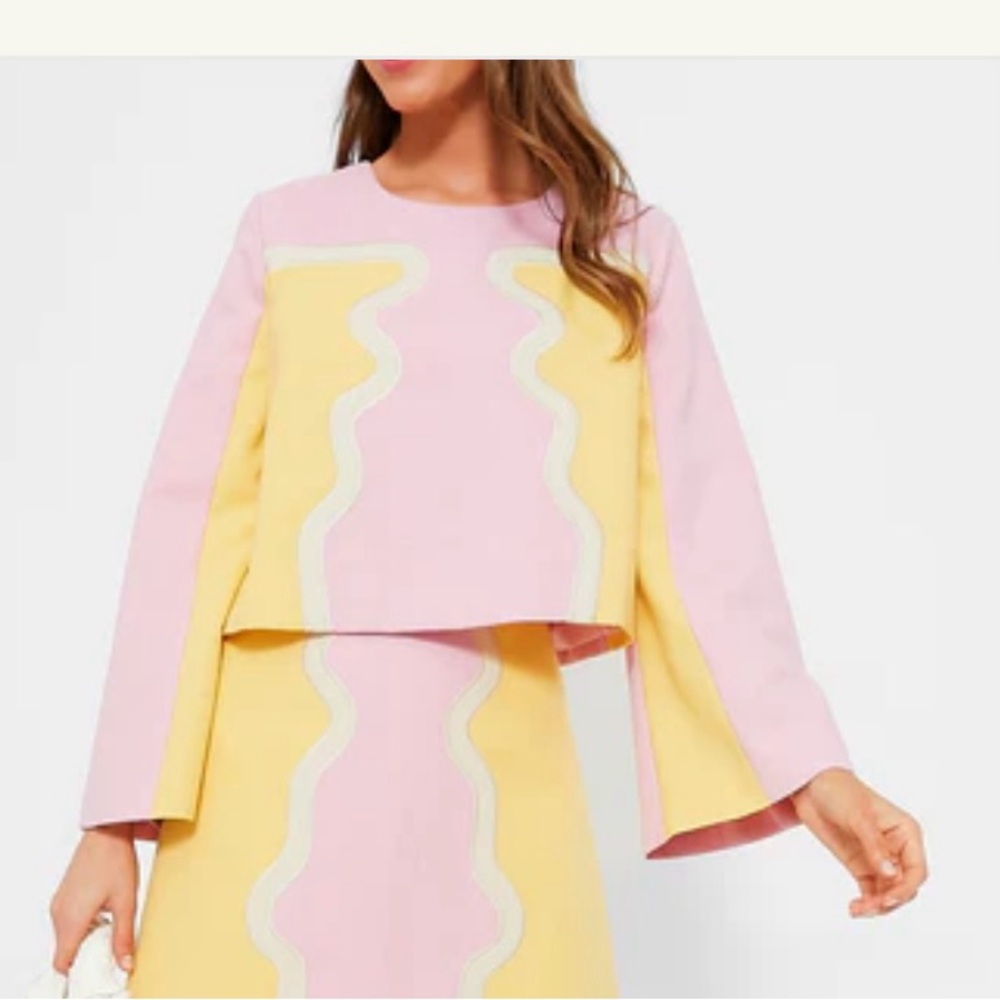 Tuckernuck pop of peony Maxine Top.  BNWT.  Size M